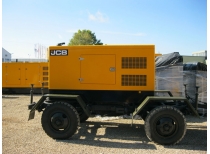 Дизельный генератор JCB G165QS на прицепе